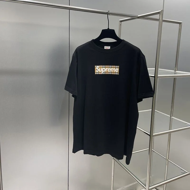 大人気!!新色最強コラボ シュプリーム × バーバリー ボックスロゴ Tシャツ 偽物 Sha47487