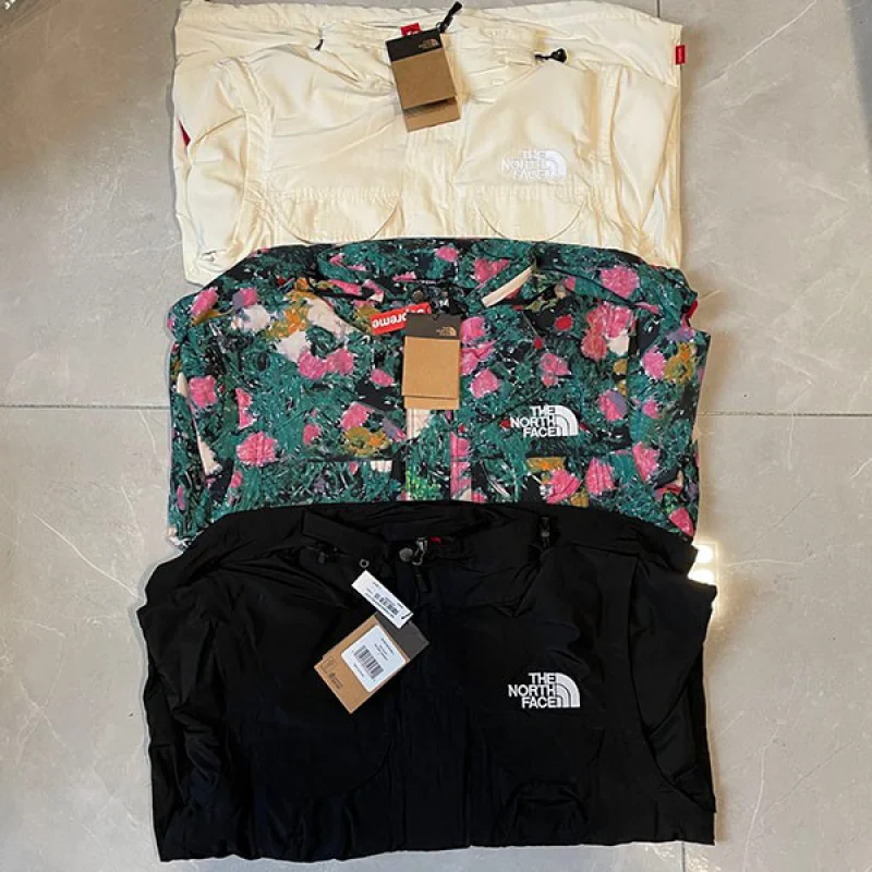 シュプリーム × ノースフェイス コピー フローラルコンバーチブルジャケット Shr07505
