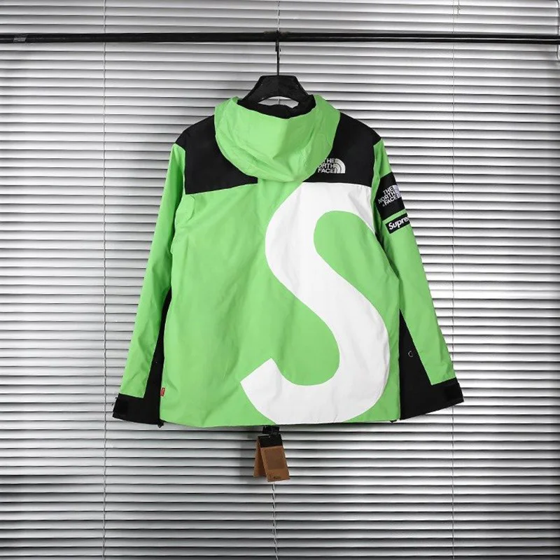 秋冬新作Supreme x ノースフェイス コピー コラボ マウンテンジャケット Shy54806