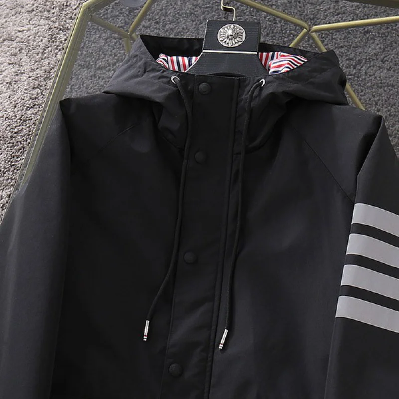 トムブラウン 偽物 down jacket メンズ★オシャレ人気 tol06628