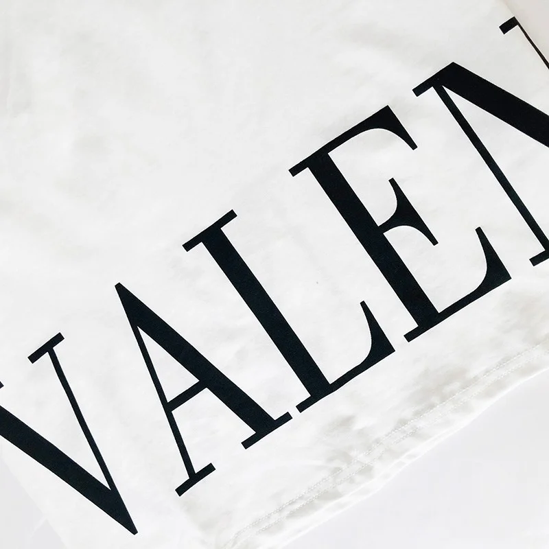 関税込 ヴァレンティノ Tシャツ 偽物 VLTN コットンロゴ Vug98960