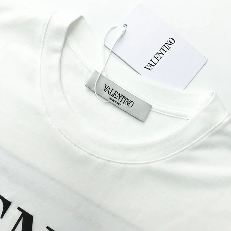 可愛い ヴァレンティノ タイガー1976 Tシャツ コピー Vum63741