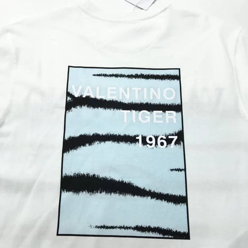 可愛い ヴァレンティノ タイガー1976 Tシャツ コピー Vum63741