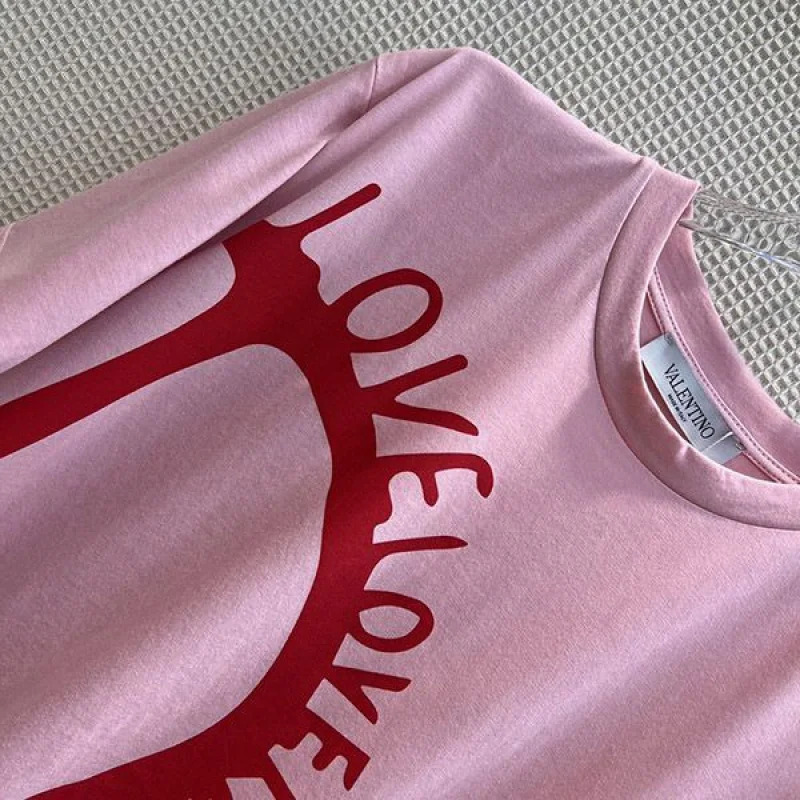 ヴァレンティノ 偽物 LOVE Vロゴ コットン 半袖 Tシャツ Vun68592