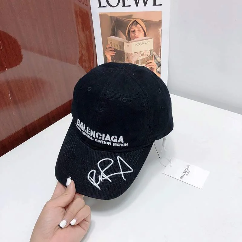 人気 お洒落に♪ バレンシアガ ロゴキャップ コピー baa47574