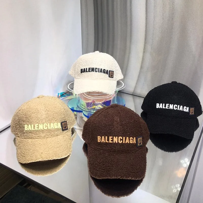 《大人気》お洒落に♪ バレンシアガ ラムズウール キャップ bag90439
