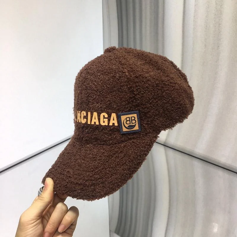 《大人気》お洒落に♪ バレンシアガ ラムズウール キャップ bag90439