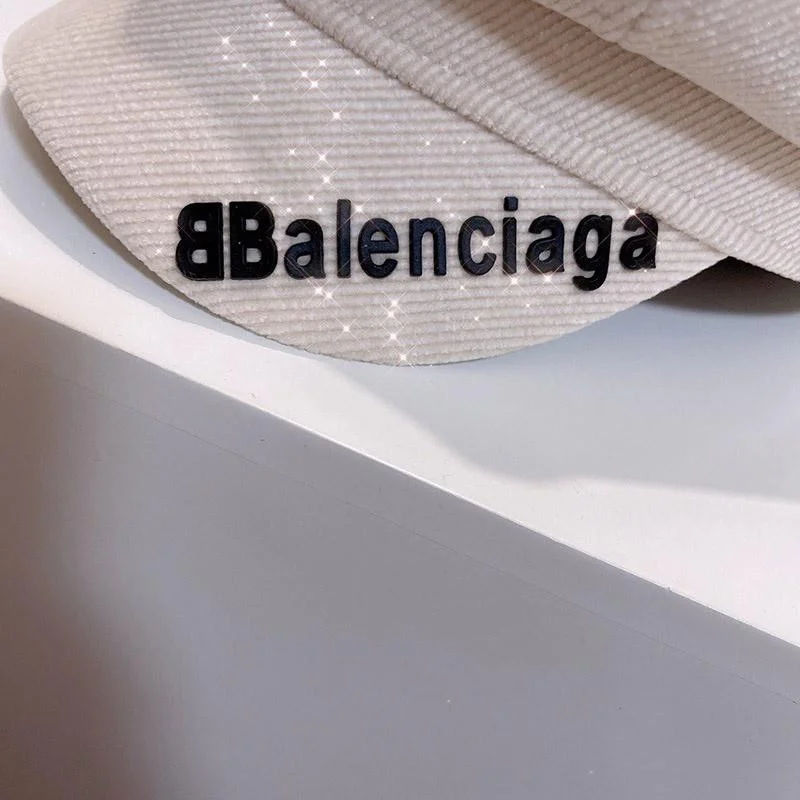 人気!バレンシアガ ベレー帽 スーパーコピー ホワイト bao96348