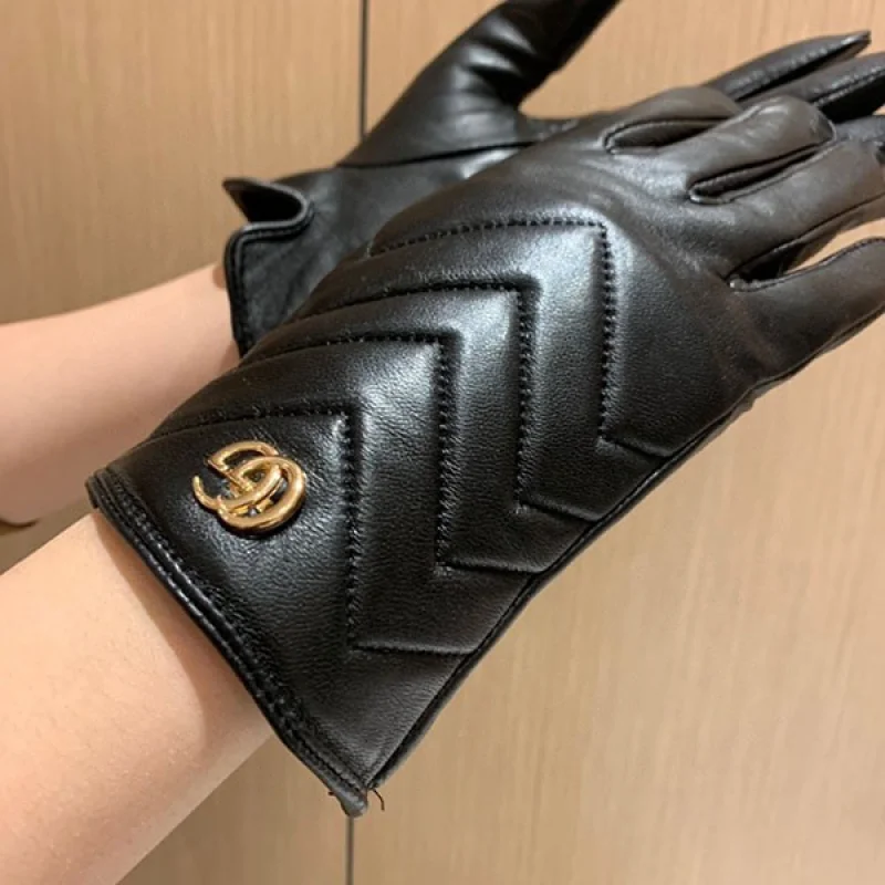 すぐ届く【グッチ 偽物】〔GGマーモント〕シェブロン レザー グローブ guh76867