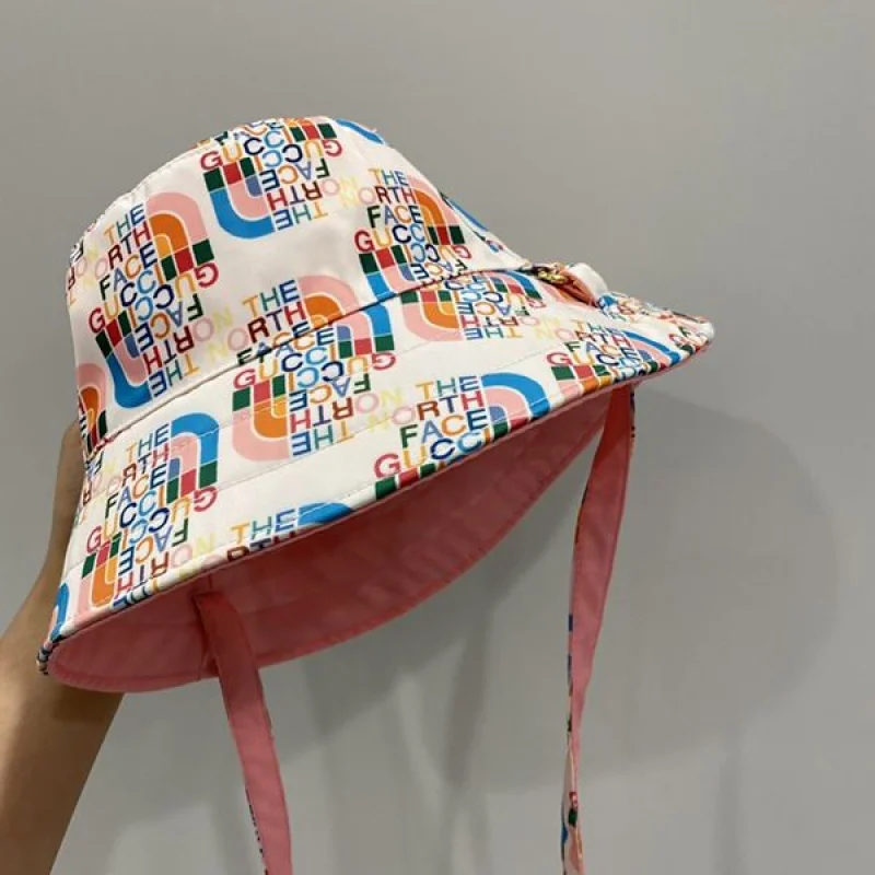 グッチ×ノースフェイス 偽物 リバーシブル バケットハット guy76147