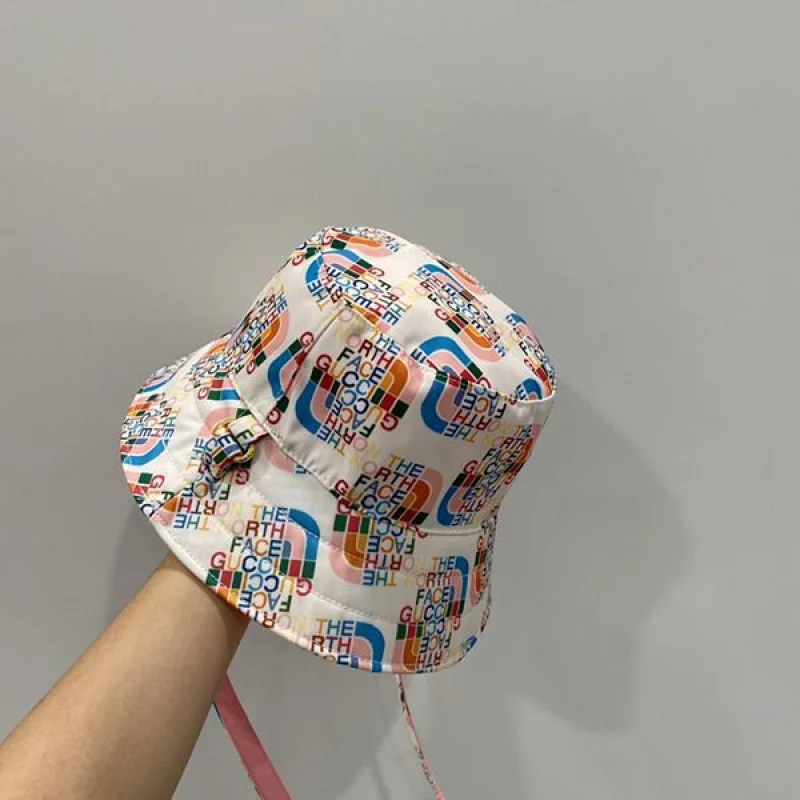 グッチ×ノースフェイス 偽物 リバーシブル バケットハット guy76147
