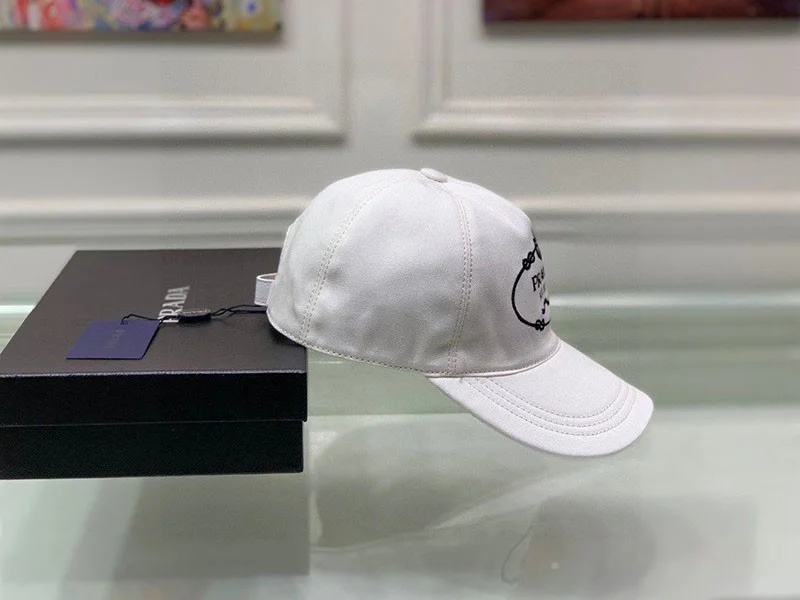 【日本未発売】プラダ ベースボールキャップ 男女OK puh31557
