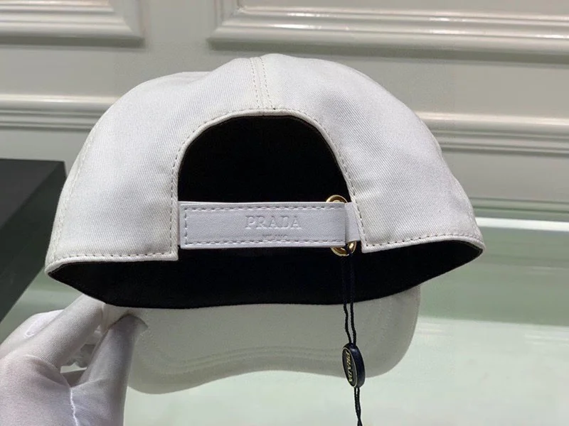 【日本未発売】プラダ ベースボールキャップ 男女OK puh31557