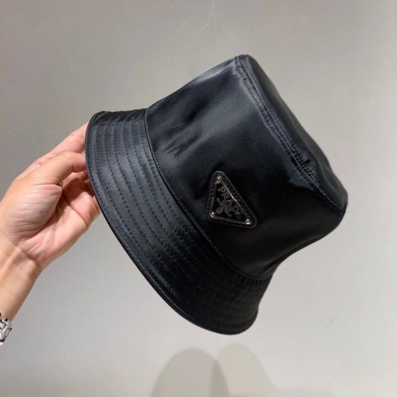 超希少!プラダ☆Re Nylon ロゴ付き バケットハット コピー puz97823