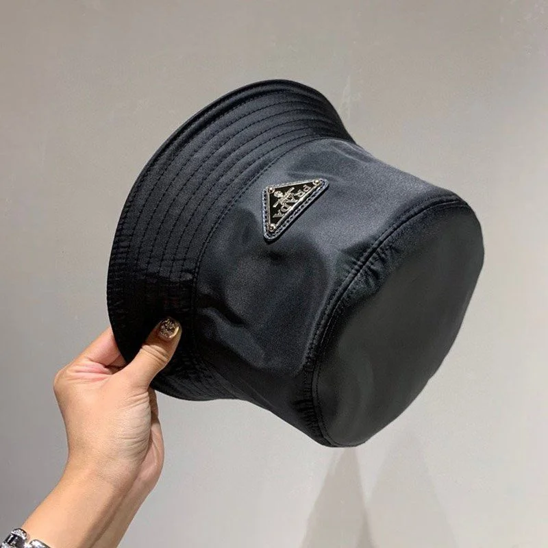 超希少!プラダ☆Re Nylon ロゴ付き バケットハット コピー puz97823
