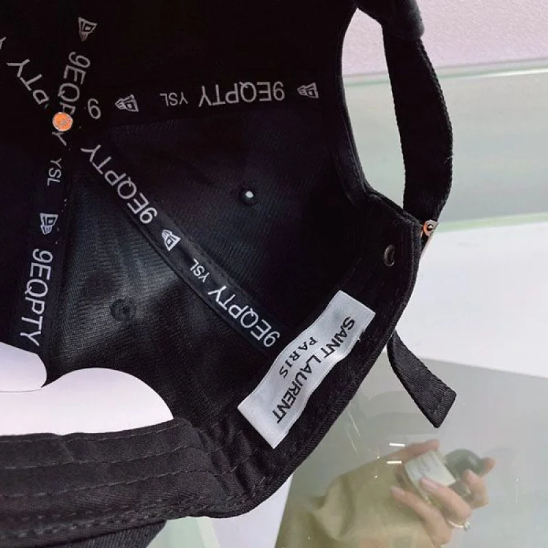 大人気!サンローラン× new era コラボ キャップ コピー Saw52176