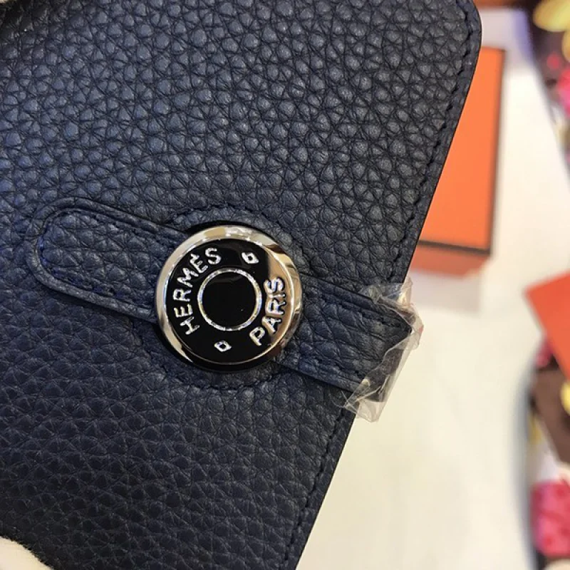 エルメス ドゴン カーフスキン カードホルダー スーパーコピーhe19035
