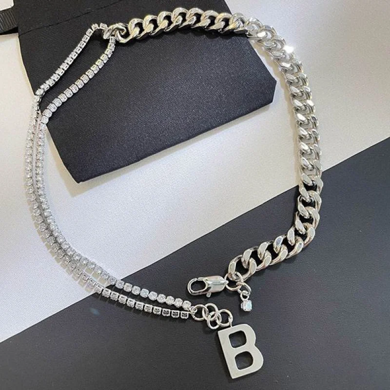 日本未入荷バレンシアガ Bロゴ シルバー チェーン ネックレス 偽物 bag43171