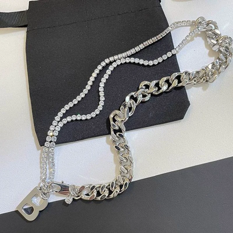 日本未入荷バレンシアガ Bロゴ シルバー チェーン ネックレス 偽物 bag43171