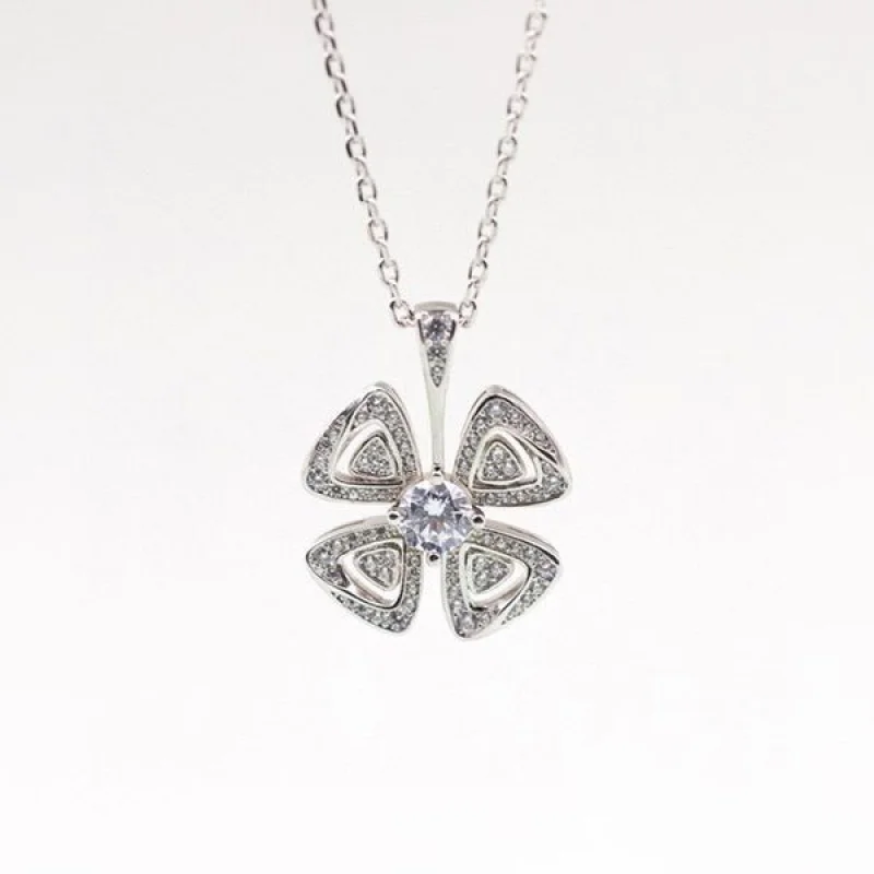 すぐ届くブルガリ ネックレス コピー FIOREVER 18K ゴールド【人気商品】 Bud41316