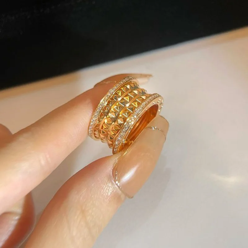 ☆超人気☆ブルガリ★B.zero1 18ct ceramicb リング 偽物 Bue39818