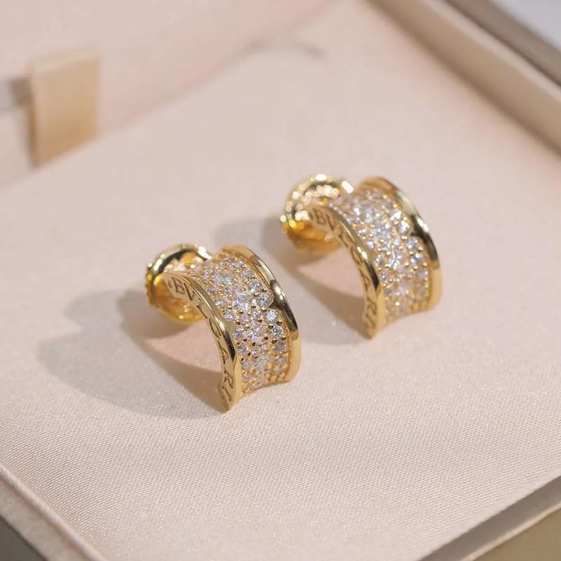 希少色 お洒落に♪ブルガリ 18Kイエローゴールド ダイヤ ピアス 偽物 Buo94500