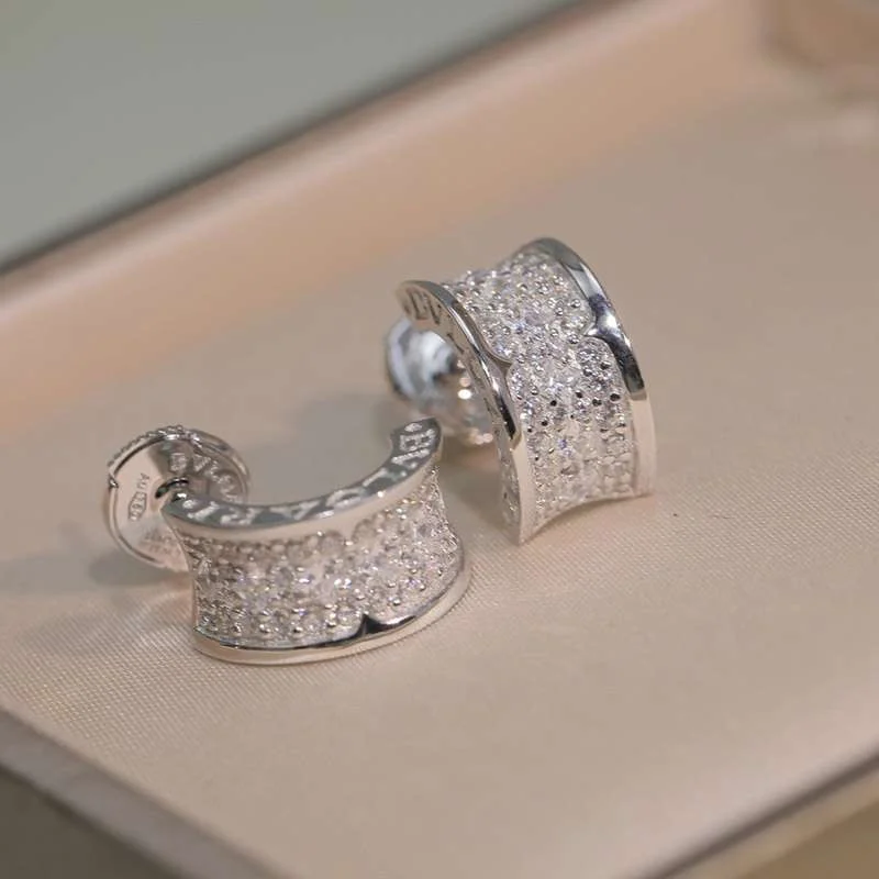 希少色 お洒落に♪ブルガリ 18Kイエローゴールド ダイヤ ピアス 偽物 Buo94500