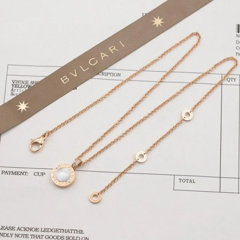 お洒落に♪ブルガリ 18K ゴールド ネックレス 偽物 Buq91004