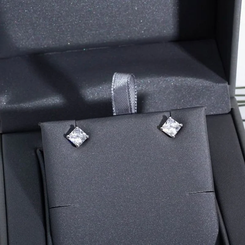＜最新で絶対欲しい>ブルガリ ダイヤモンド ピアス コピー But08992