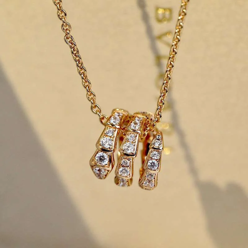可愛い 早い者勝ち♡ブルガリ セルペンティ ネックレス 偽物N級品S330 But67208