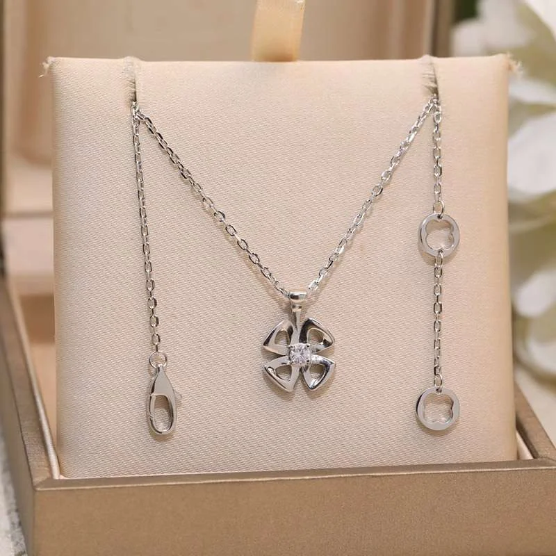 ★日本!!人気！ギフトに最適♪ ブルガリ コピー ダイヤ ネックレス 18K ゴールド But97682