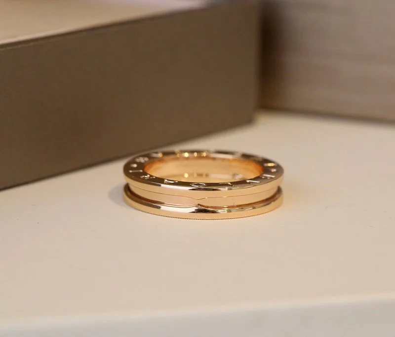 ブルガリ コピー 18K ゴールド ビー・ゼロワン 1バンドリングお洒落に♪ Buu01267