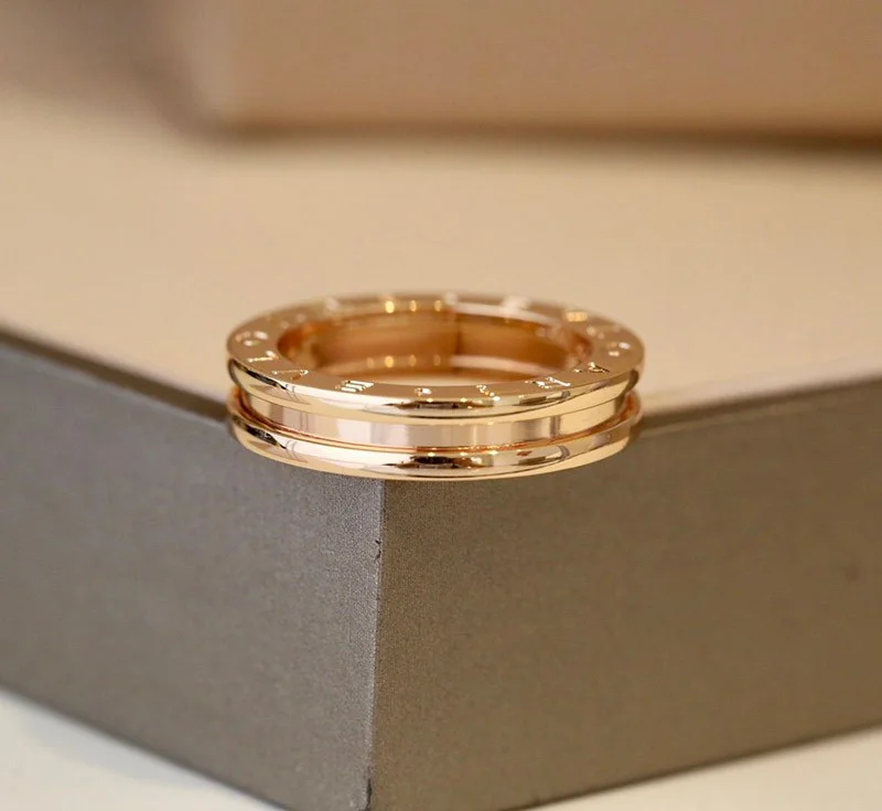 ブルガリ コピー 18K ゴールド ビー・ゼロワン 1バンドリングお洒落に♪ Buu01267