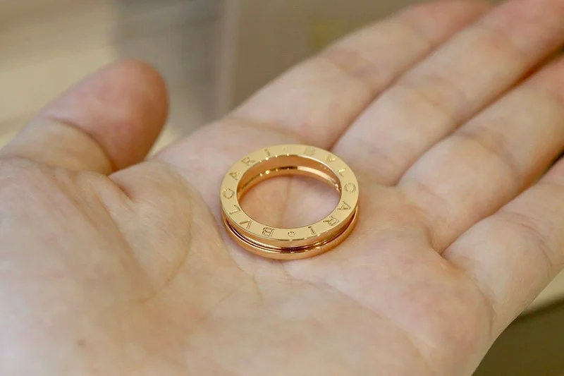 ブルガリ コピー 18K ゴールド ビー・ゼロワン 1バンドリングお洒落に♪ Buu01267