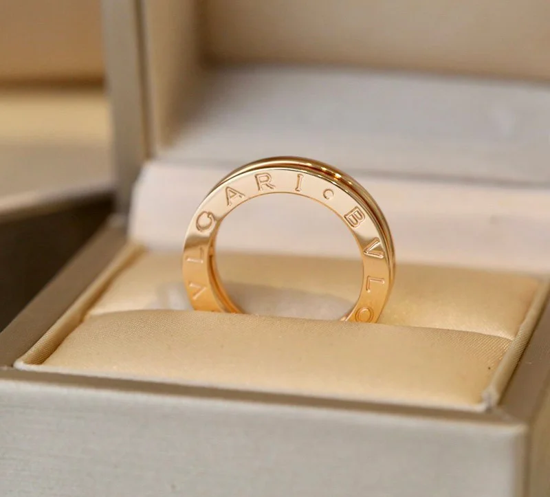 ブルガリ コピー 18K ゴールド ビー・ゼロワン 1バンドリングお洒落に♪ Buu01267