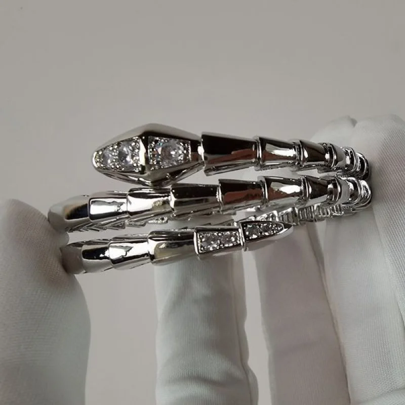 一目惚れ♪ブルガリ コピー SERPENTI セルペンティ ブレスレット 18K Buy40888