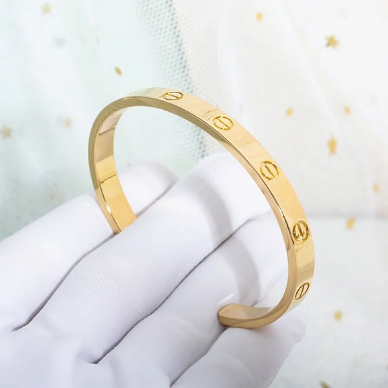 カルティエ LOVEブレスレット 偽物 18Kゴールド バングル kaa12632