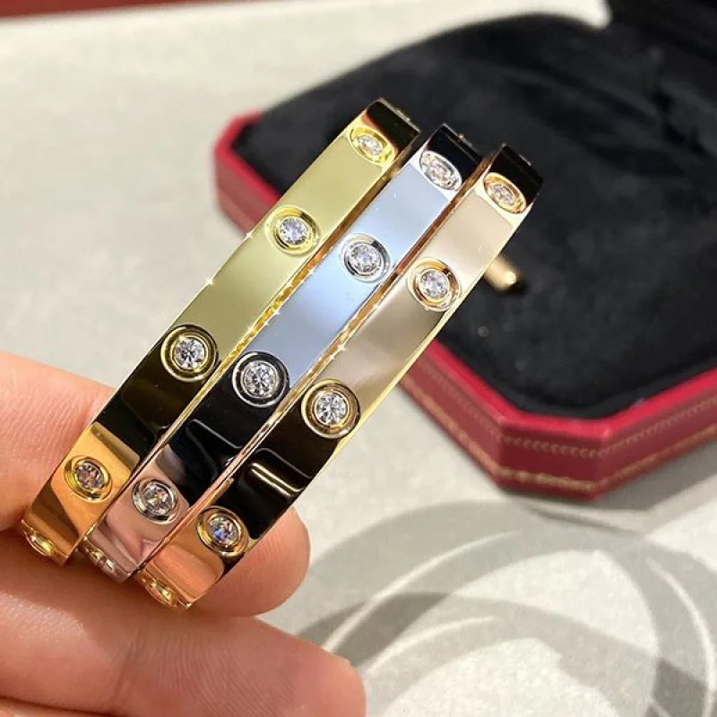 お洒落で可愛いカルティエ LOVE ブレスレット コピー kaa72379