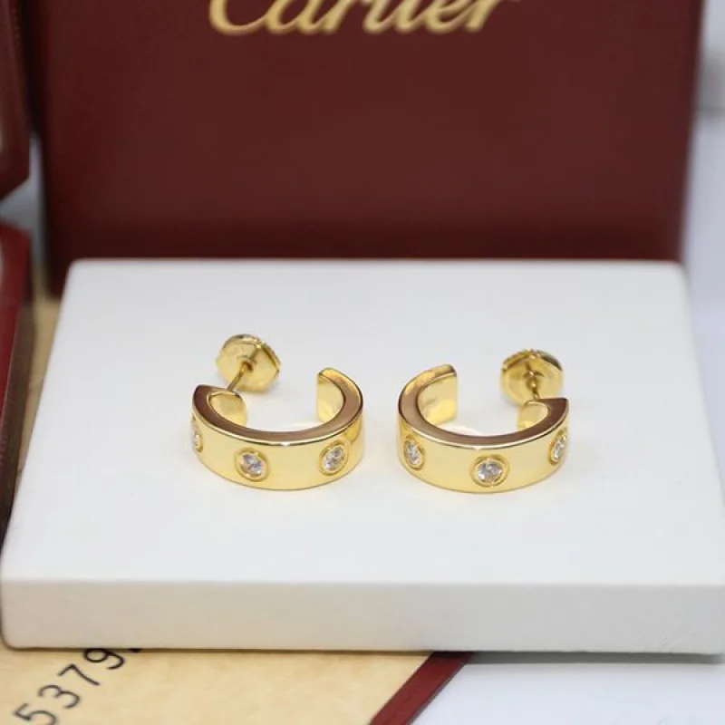 完売必至 カルティエ ギフトに◎LOVE ピアス 偽物 kak30571
