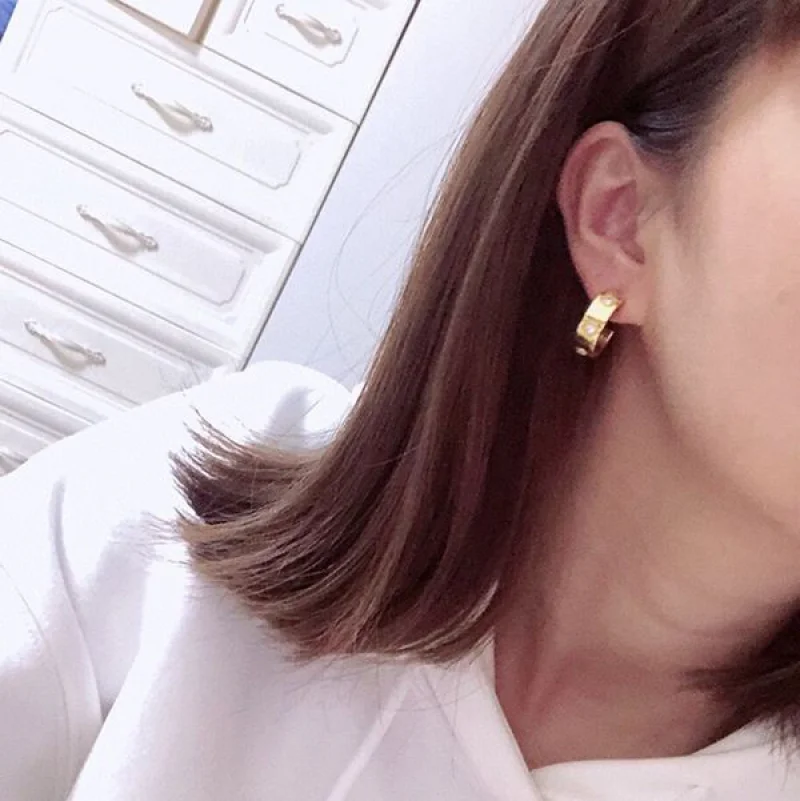 完売必至 カルティエ ギフトに◎LOVE ピアス 偽物 kak30571