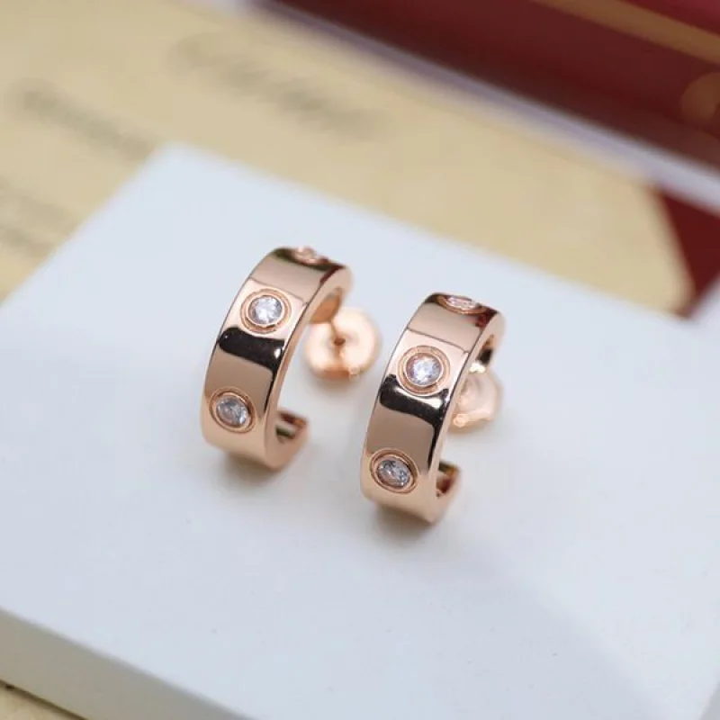 21-22AW カルティエ ギフトに◎LOVE ピアス コピー kam58516