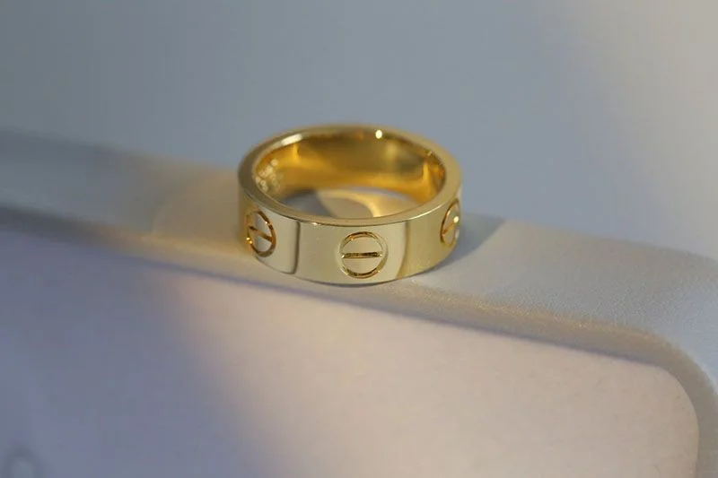 セール新作カルティエ LOVE リング 偽物 kan77690