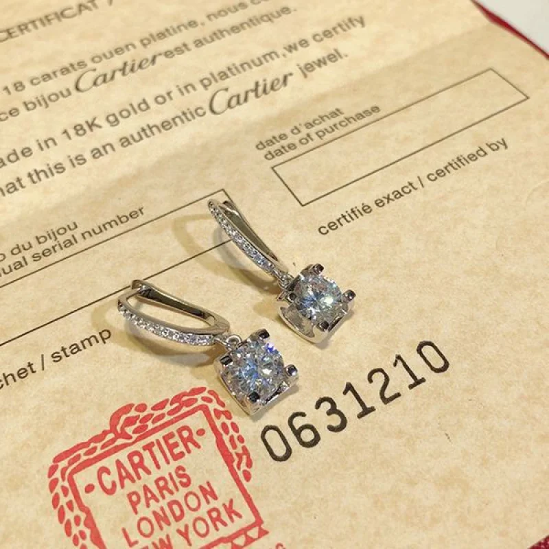 カルティエ 偽物ダイヤモンド ピアス 選べる2色 kaw23793