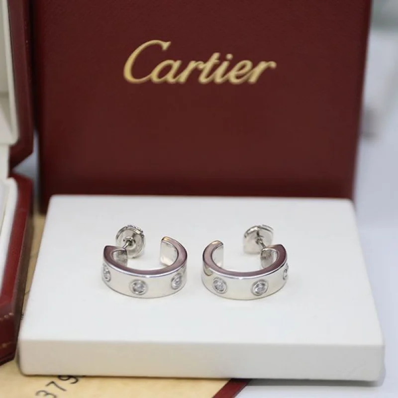 日本未入荷 カルティエ ギフトに◎LOVE ピアス コピー kaz66343