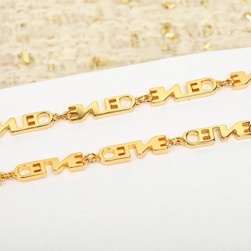 完売人気☆上品 セリーヌ CELINEの文字 ネックレス コピー Ceb90826