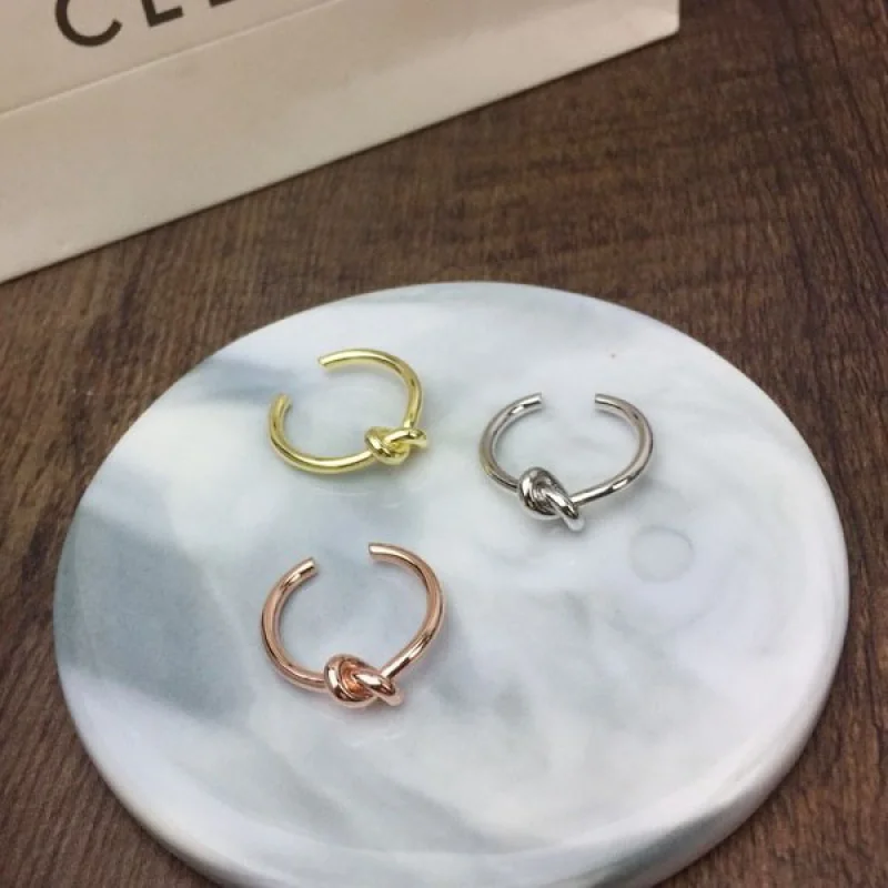 人気No1セリーヌ 偽物 ノット リング 3色 Cee07695