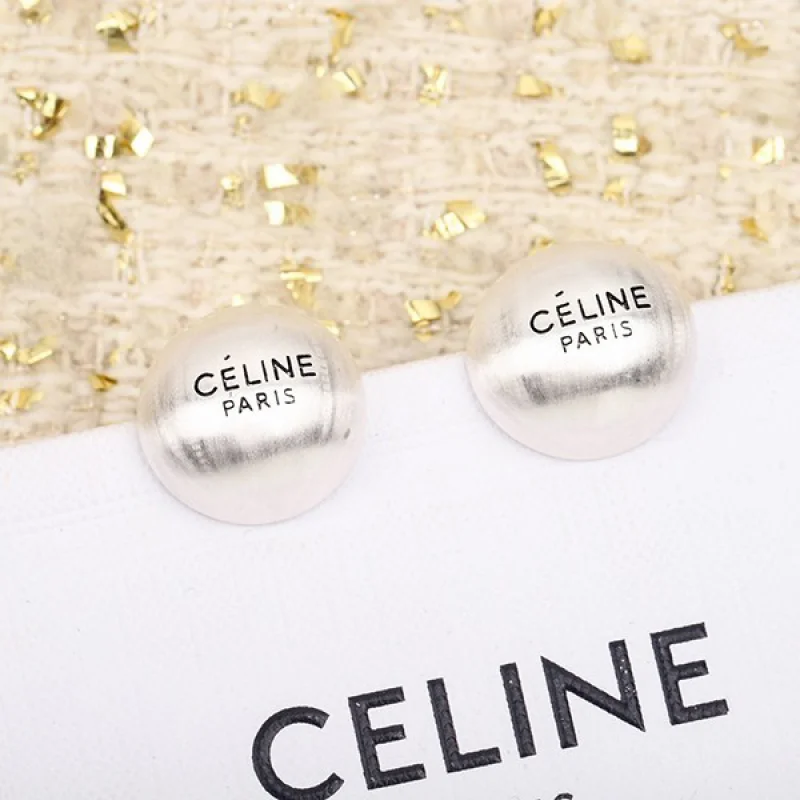 完売人気☆上品 セリーヌ パール ピアス スーパーコピー Cei07700