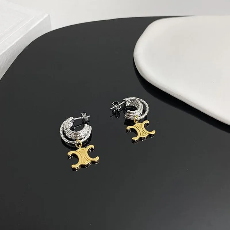お洒落で可愛い セリーヌ トリオンフ ピアス 偽物 Cex40579