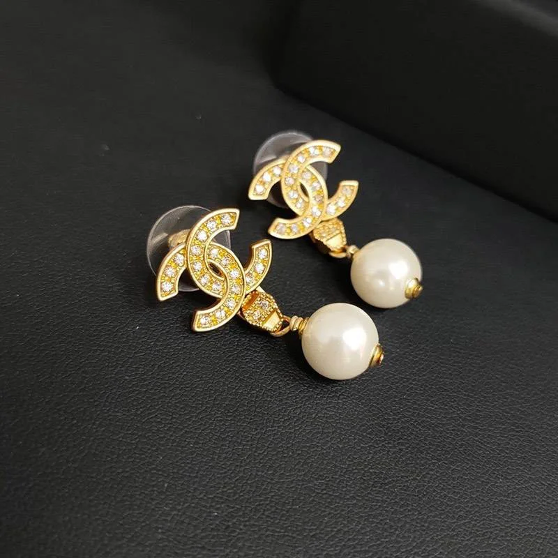人気急上昇シャネル コピー CCロゴ レジン & ストラス ピアス shd54846
