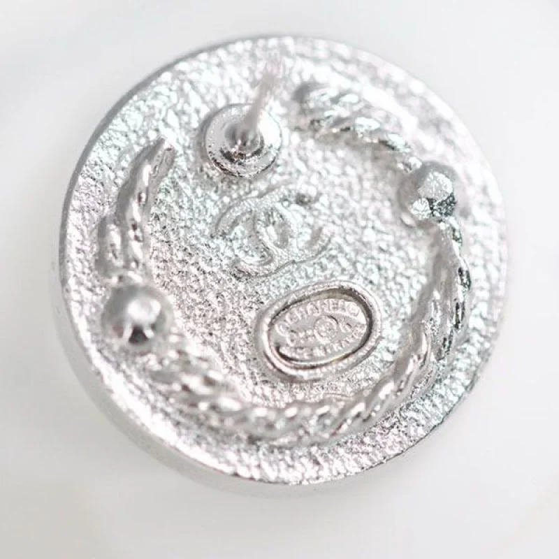 人気急上昇 シャネル メタル ゴールド クリスタル CCロゴ ピアス コピー shh54835